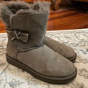 Size 8 UGG boots.